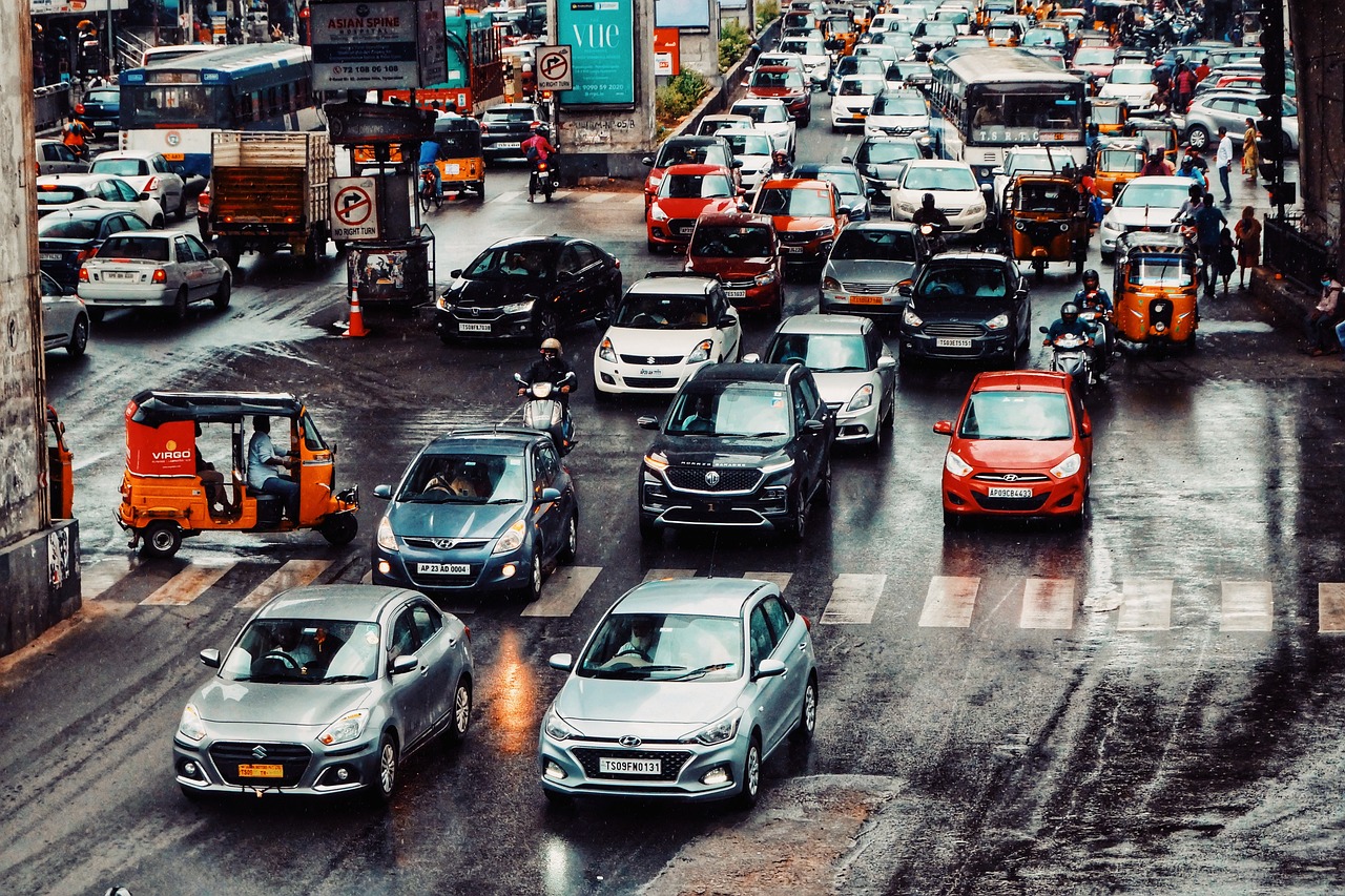 traffic city road street rain 7272520